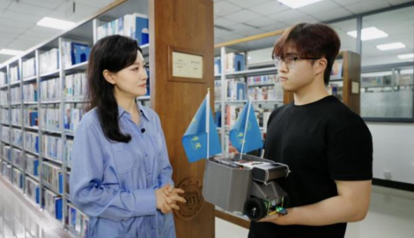 学的内容融入到工业学生不是一个旁观者是一个企业的见证者