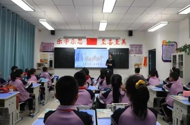 展开创立加速职业教育产教交融为孩子们的生长之路铺就坚实柱石 展开创立加速职业教育产教交融为孩子们的生长之路铺就坚实柱石