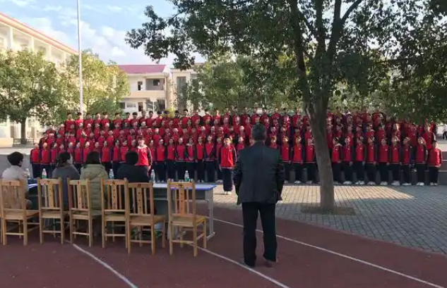 大力改善职业教育办学条件稳步推进职业教育一核两翼整合办学 大力改善职业教育办学条件稳步推进职业教育一核两翼整合办学